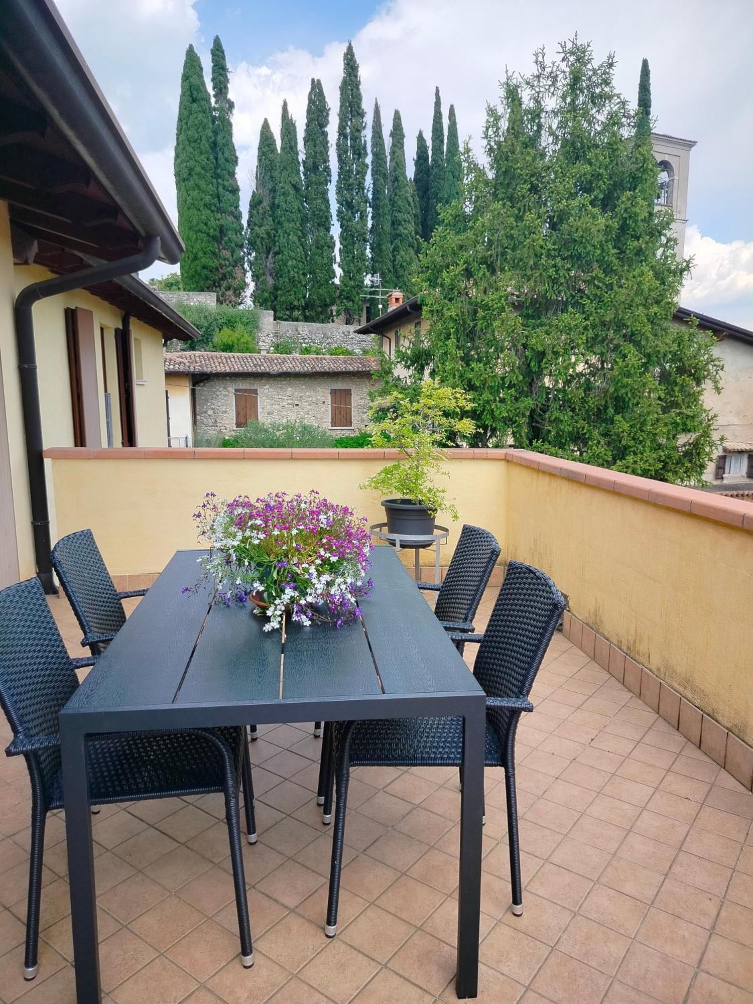 Borgo Antico Apartment San Felice del Benaco Exterior photo